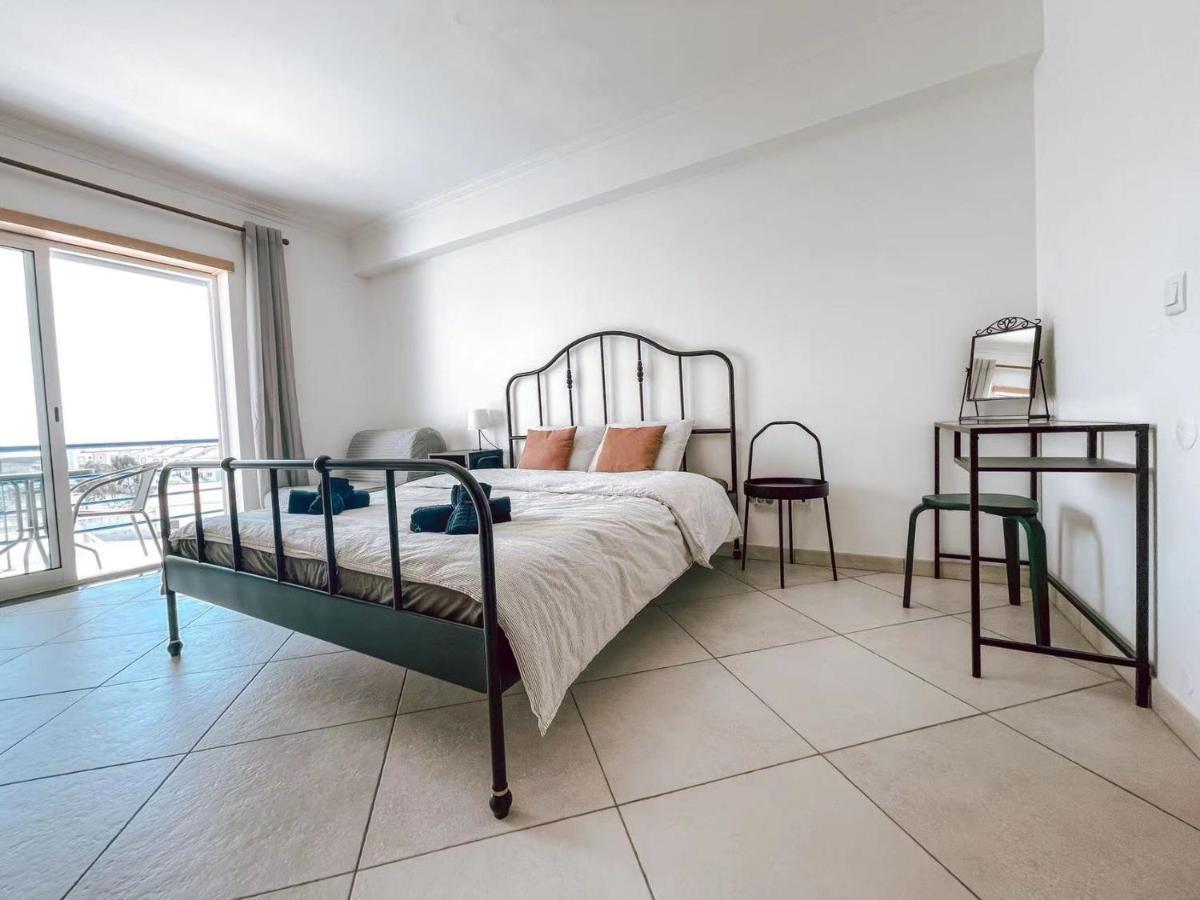 Peniche Master Bedroom With Sea View Balcony, Private Bathroom, Shared Kitchen, Swimming Pool, Surfing Resort อาโตเกีย ดา บาเลยา ภายนอก รูปภาพ